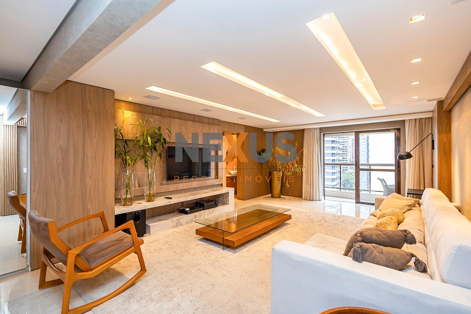 Apartamento mobiliado no Cabral  184m2, 3 quartos, suíte com c...