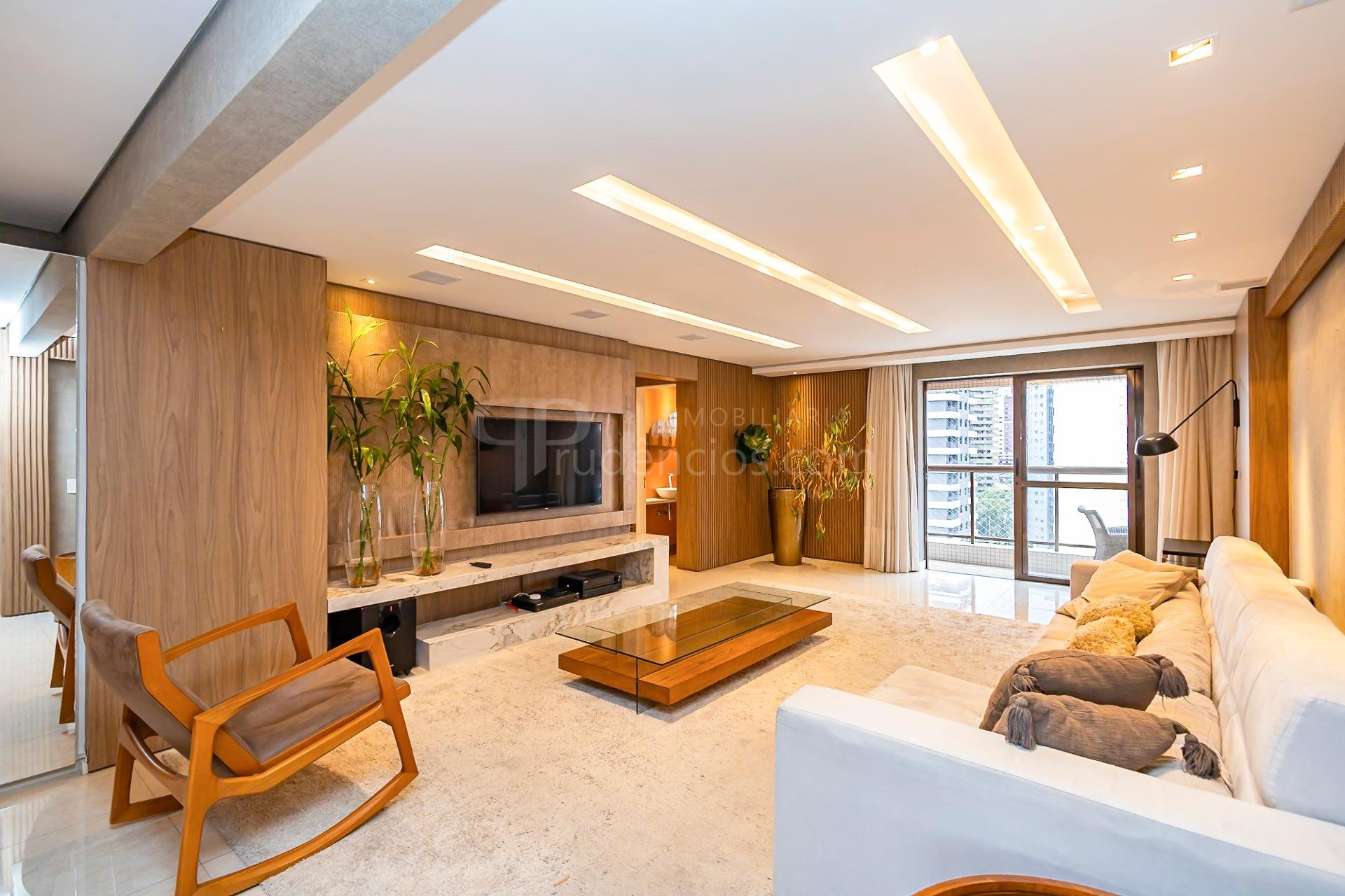 Apartamento mobiliado no Cabral  184m2, 3 quartos, suíte com c...
