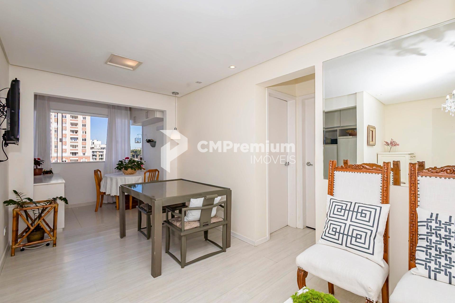 Apartamento 5  Andar à Venda no Cabral | 2 Quartos | Vista 360...
