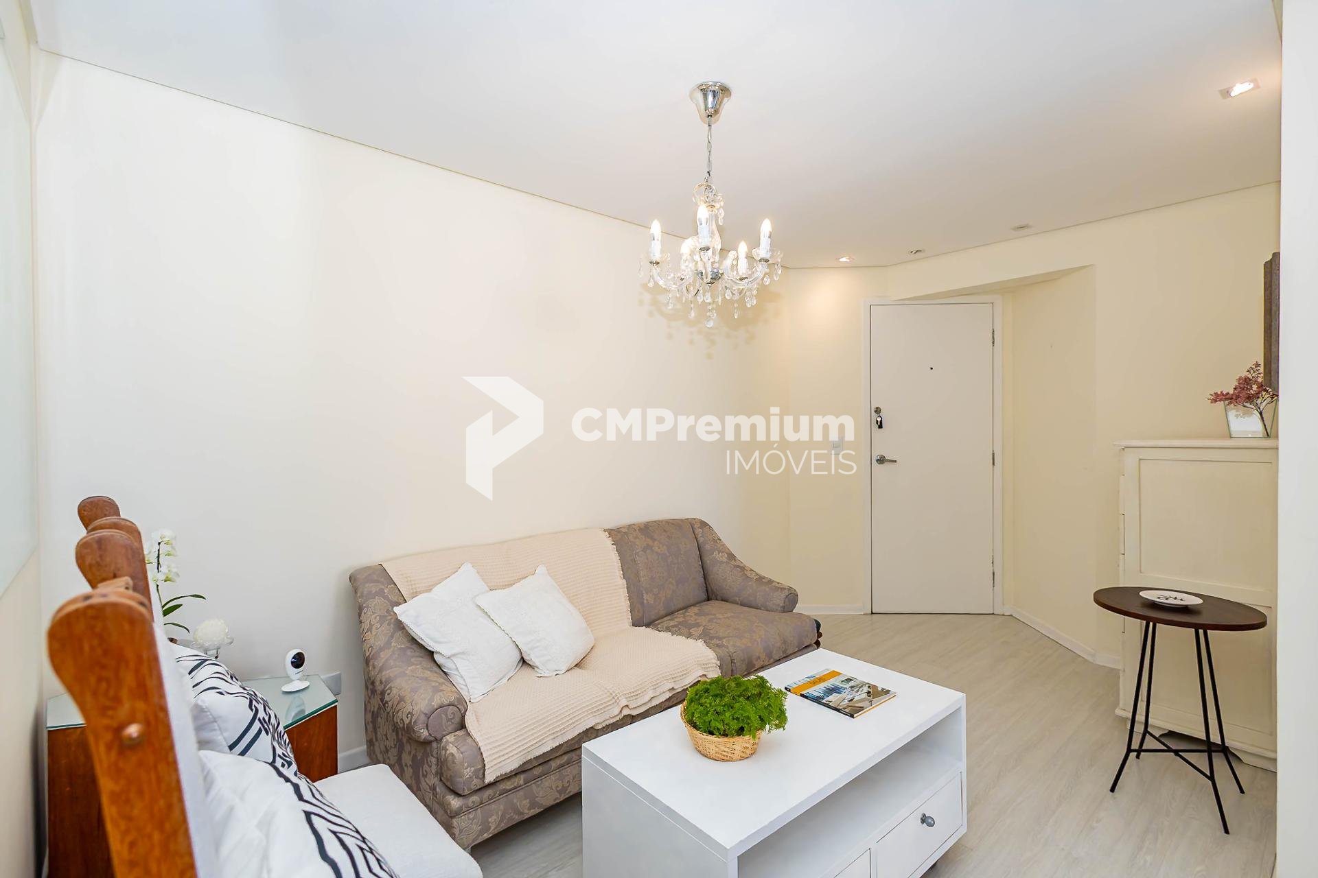 Apartamento 5  Andar à Venda no Cabral | 2 Quartos | Vista 360...