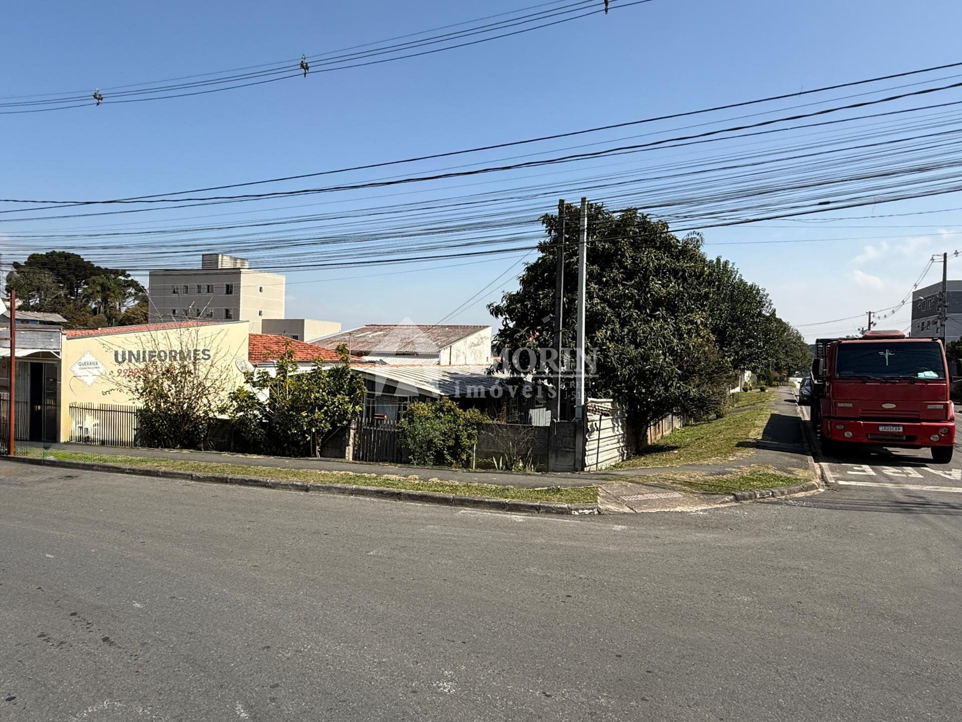 Terreno ZR3, na vila guaraci, 630m  de esquina em COLOMBO - PR
