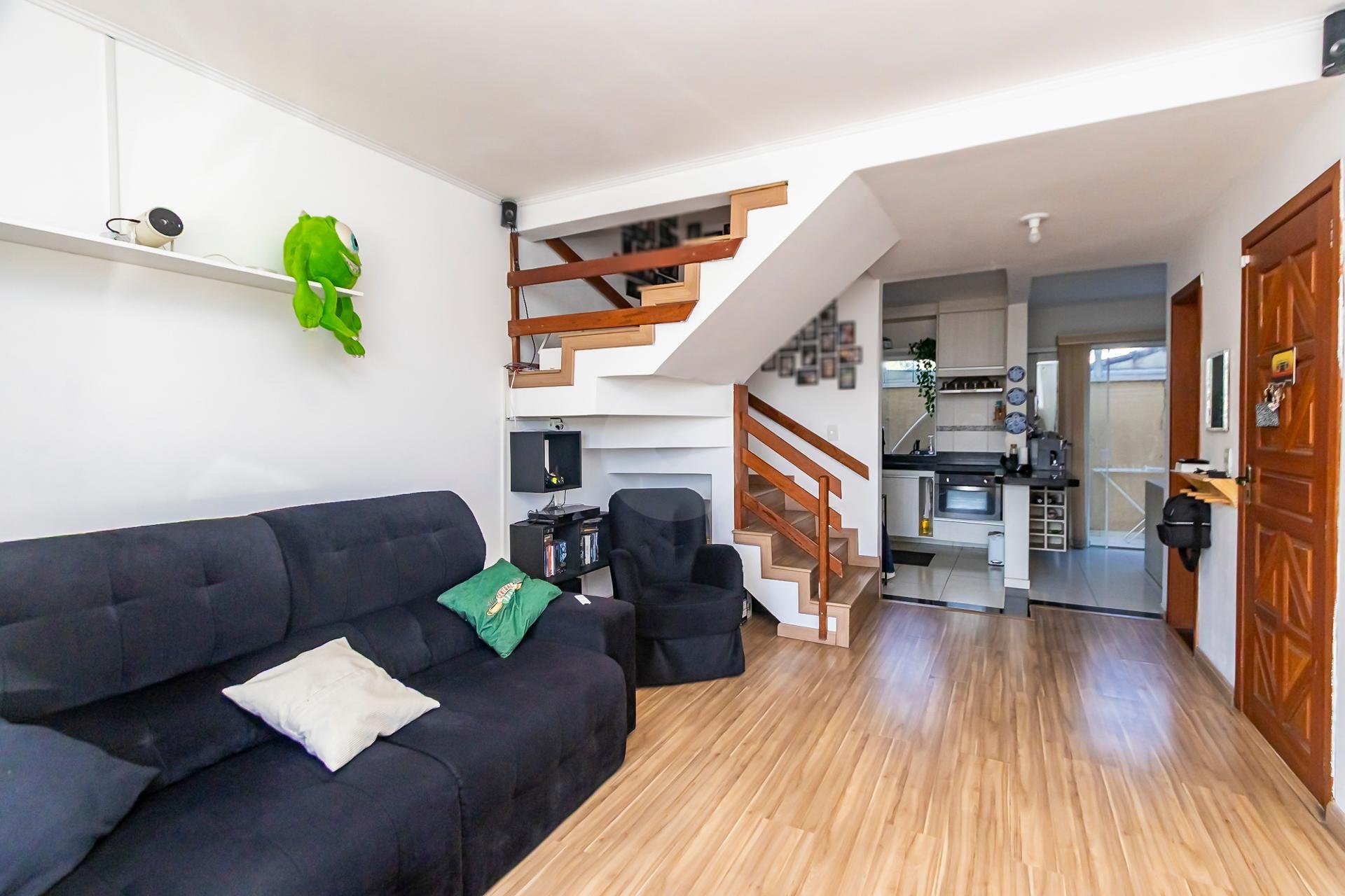 Sobrado Triplex 139m  no Cajuru 3 Qts, Suíte  c  closet e hidro  3 Vagas Ctba PR