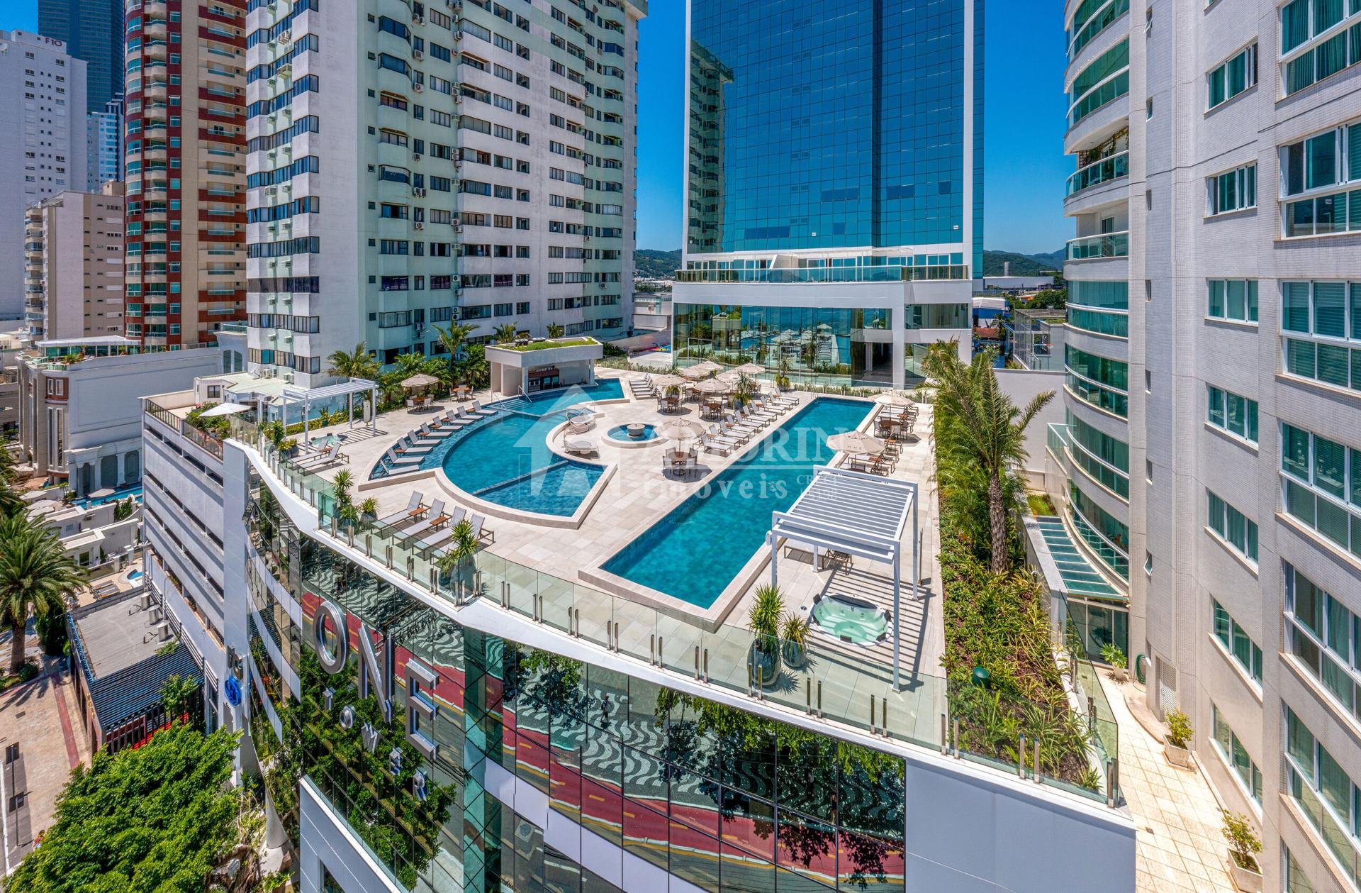 OPORTUNIDADE ONE TOWER ANDAR ALTO PLANTA MAIOR 4 VAGAS, BALNEA...