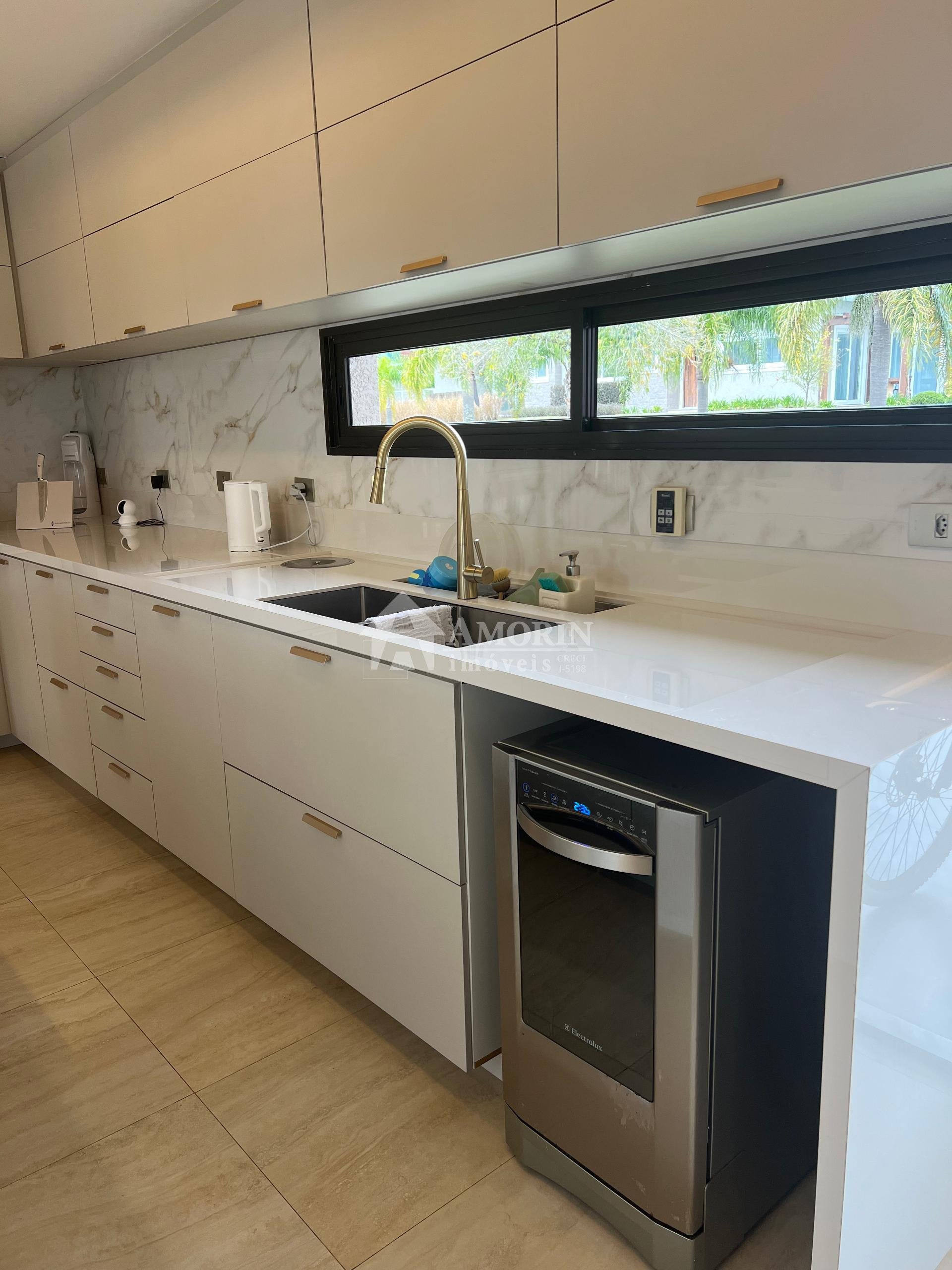 Linda Casa Vista Parque no Alphaville Graciosa, PINHAIS - PR