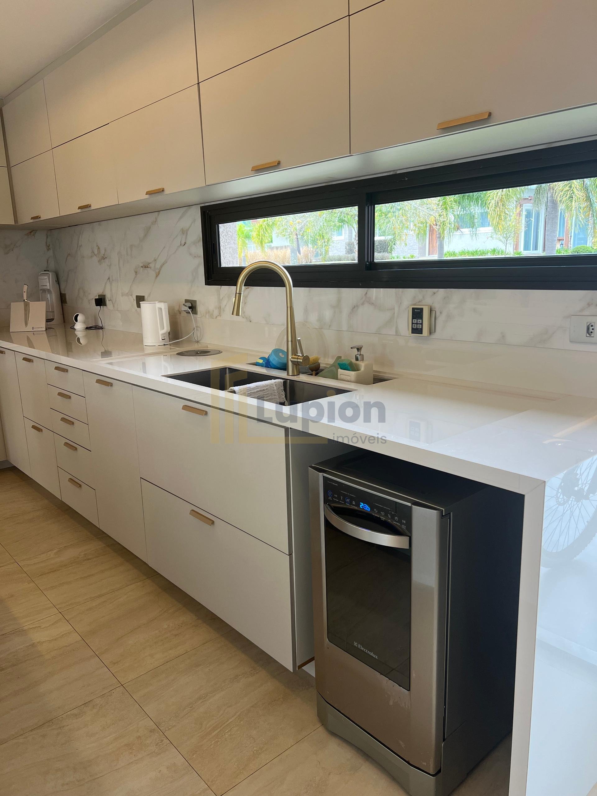 Linda Casa Vista Parque no Alphaville Graciosa, PINHAIS - PR