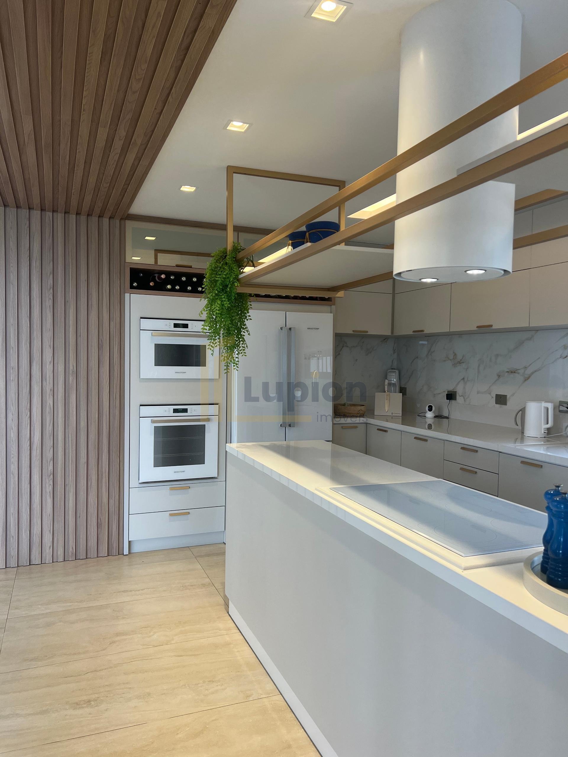 Linda Casa Vista Parque no Alphaville Graciosa, PINHAIS - PR