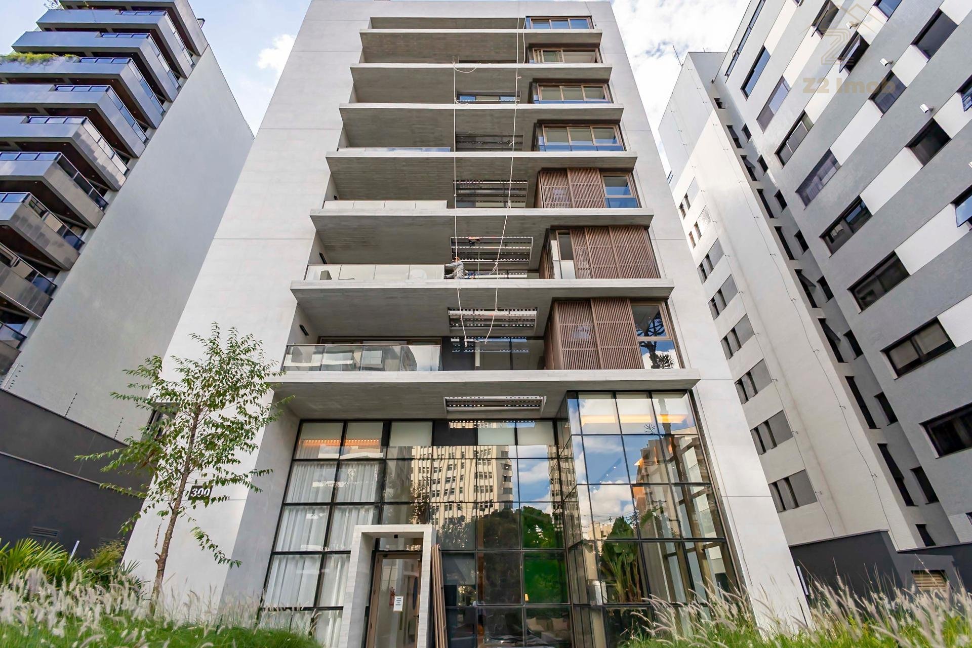 DUPLEX NO CORAÇÃO DO BATEL, 95m  privativos, 2 vagas. Rua Gute...