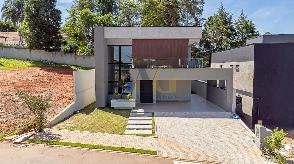 Linda casa no melhor condomínio de Campo Largo 4 dormitórios, ...