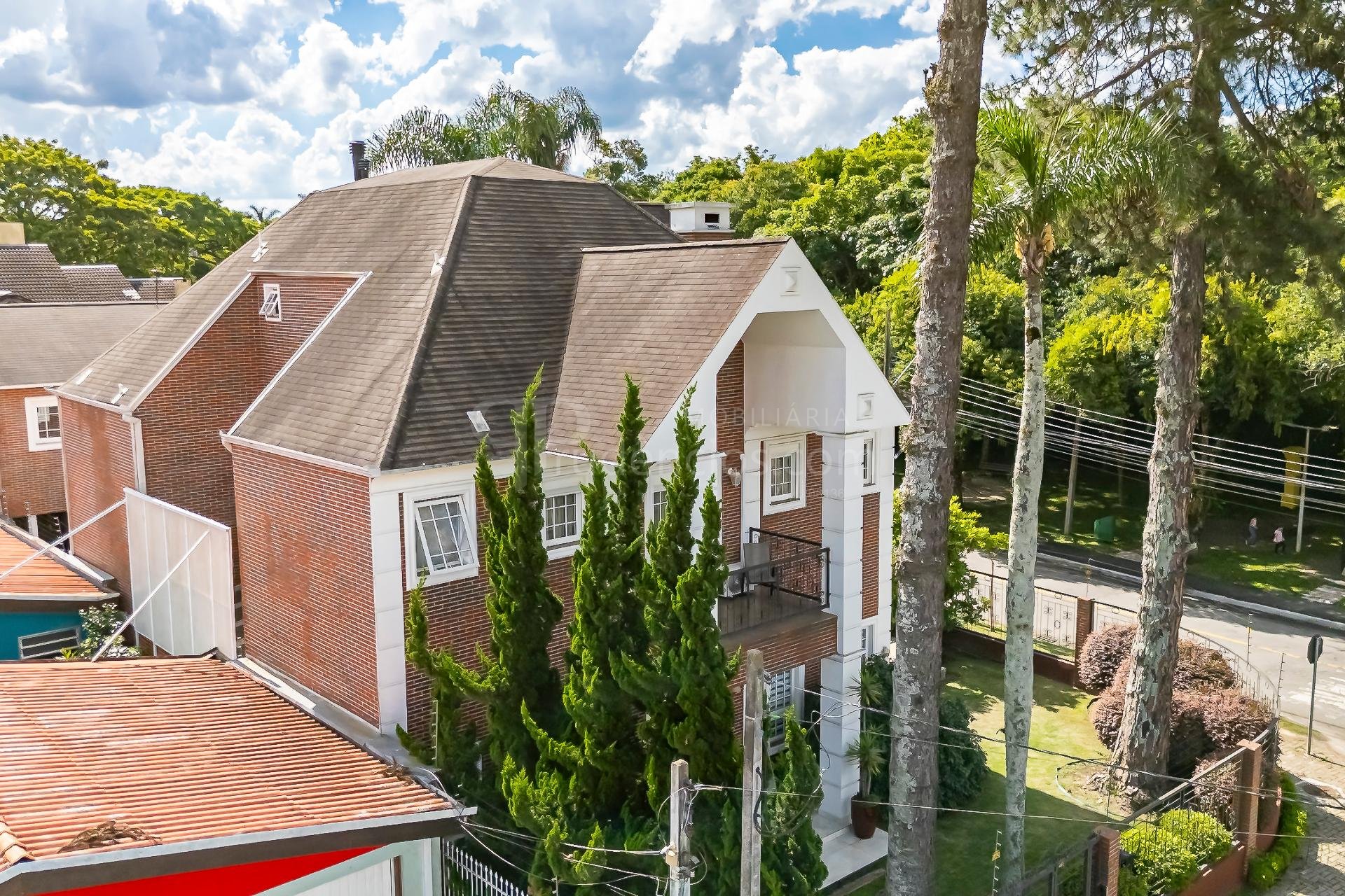 Casa Icônica no Jardim Social em frente do Bosque de Portugal ...