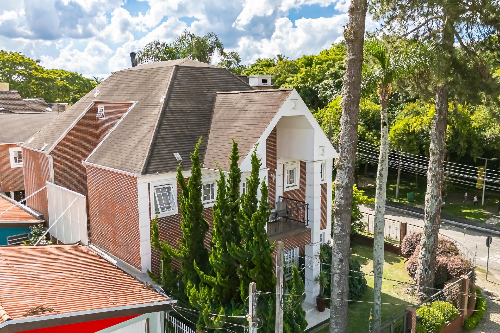 Casa Icônica no Jardim Social em frente do Bosque de Portugal ...