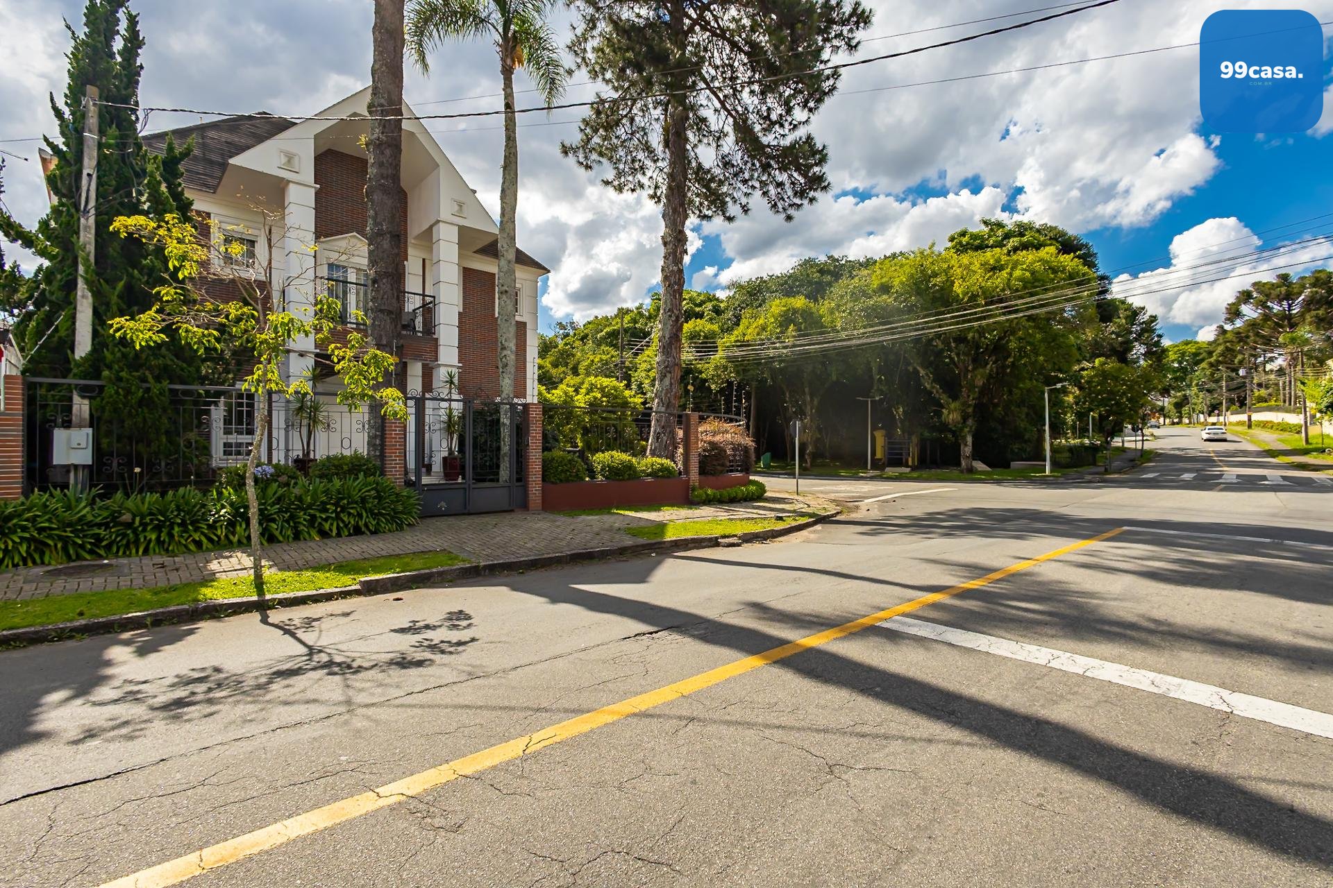 Casa Icônica no Jardim Social em frente do Bosque de Portugal ...