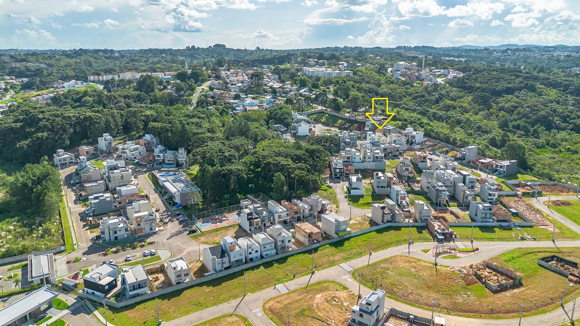 Terreno no Paysage Vivendas do Bosque 181m  - de R  289.900 po...