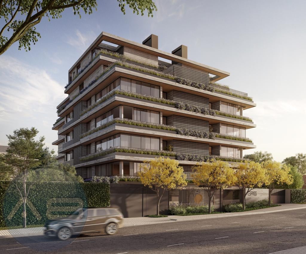 Apartamento à venda em frente ao MON. 166m  privativos, 3 suit...