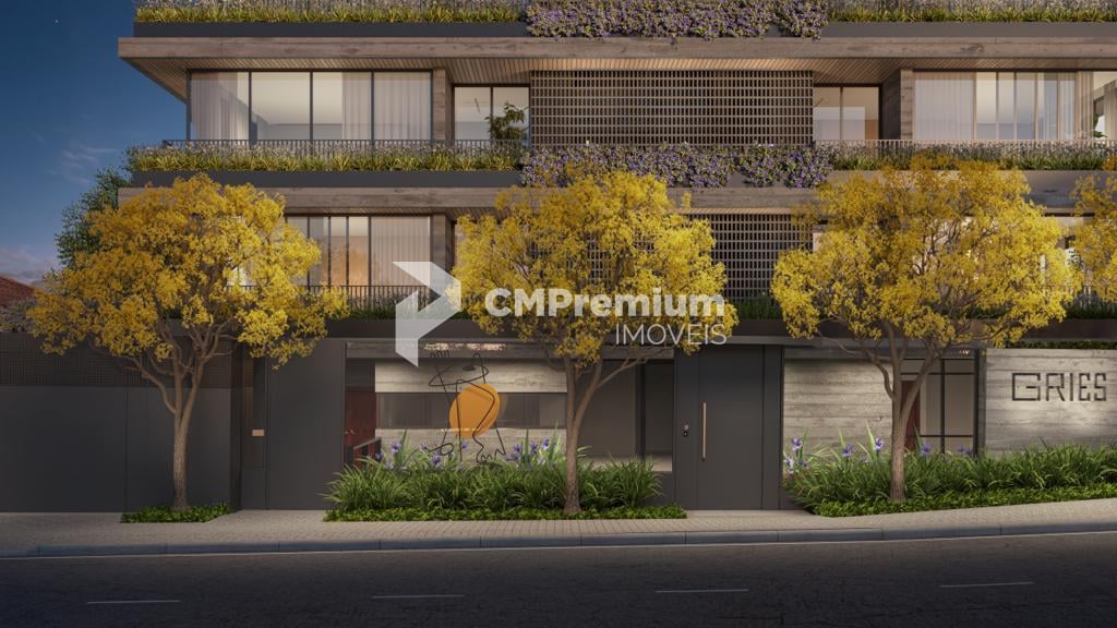 Apartamento à venda em frente ao MON. 166m  privativos, 3 suit...