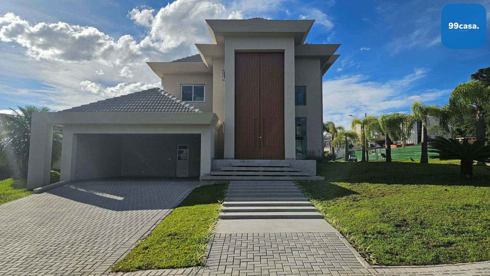 Casa com 4 quartos sendo 3 no térreo, com 435m2, Alphaville Gr...