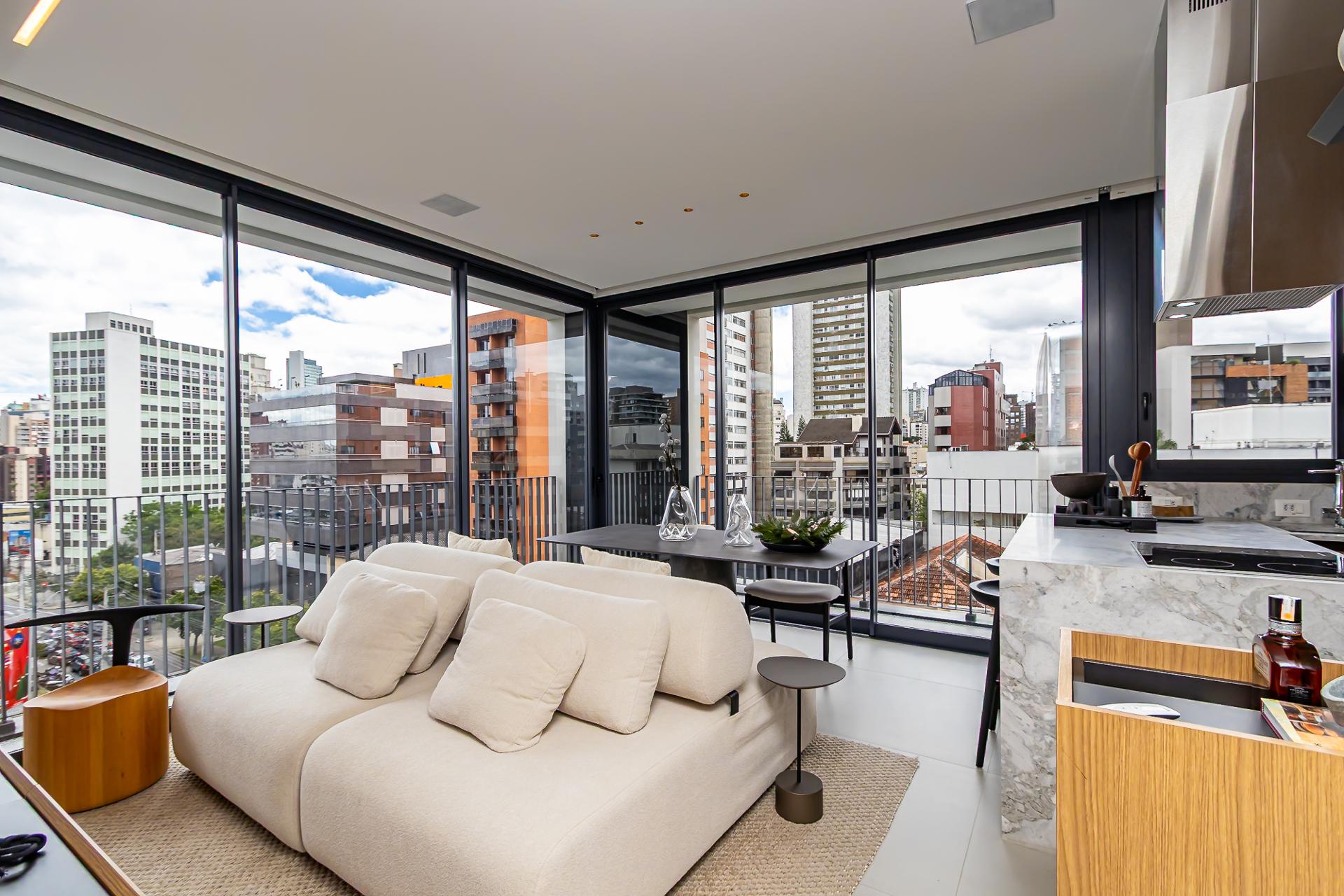 Sobrado alto padr?o em Arauc?ria com amplo terreno, su?te, ?ti...