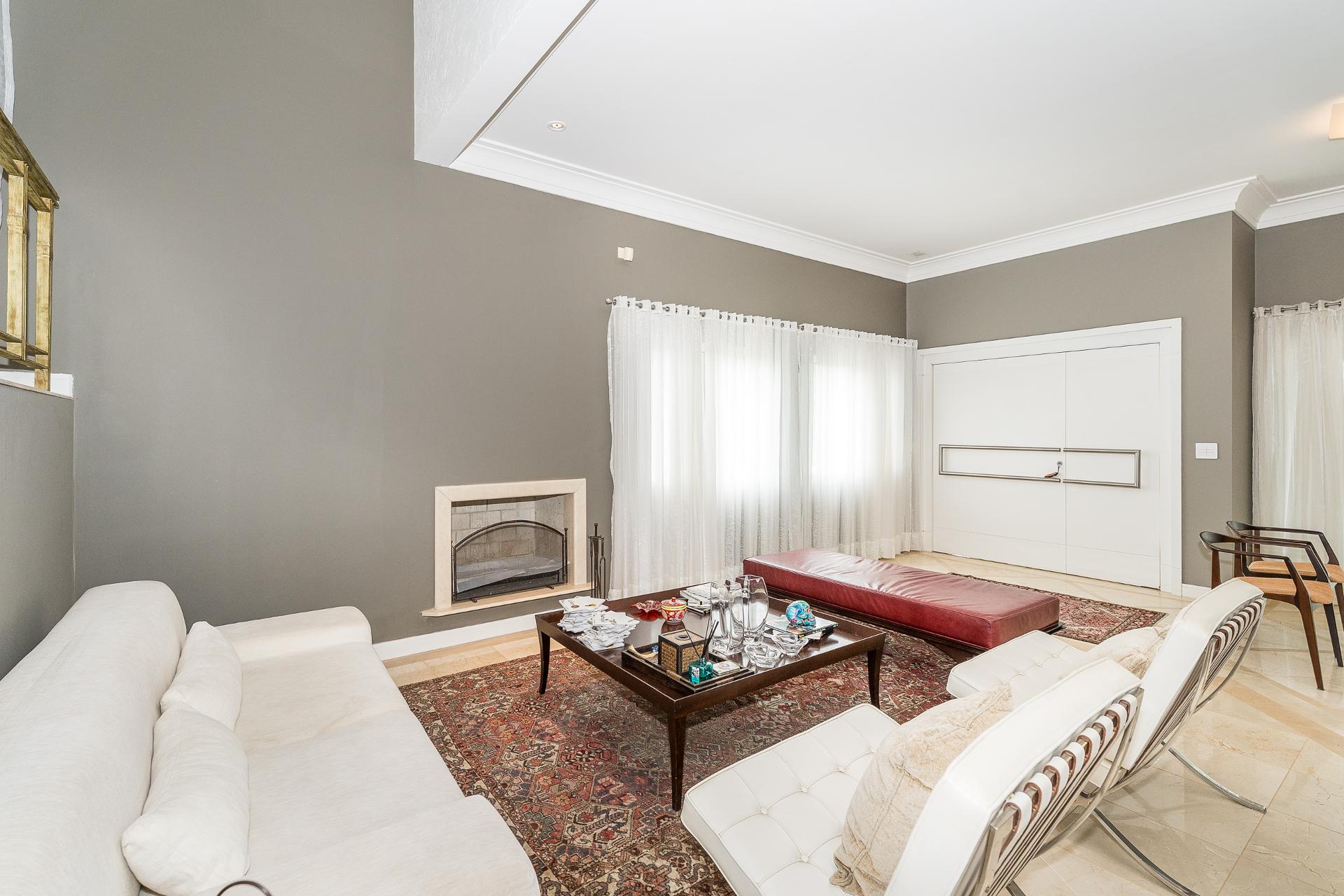 Linda Casa à venda 492m2 , Alphaville Graciosa, PINHAIS - PR