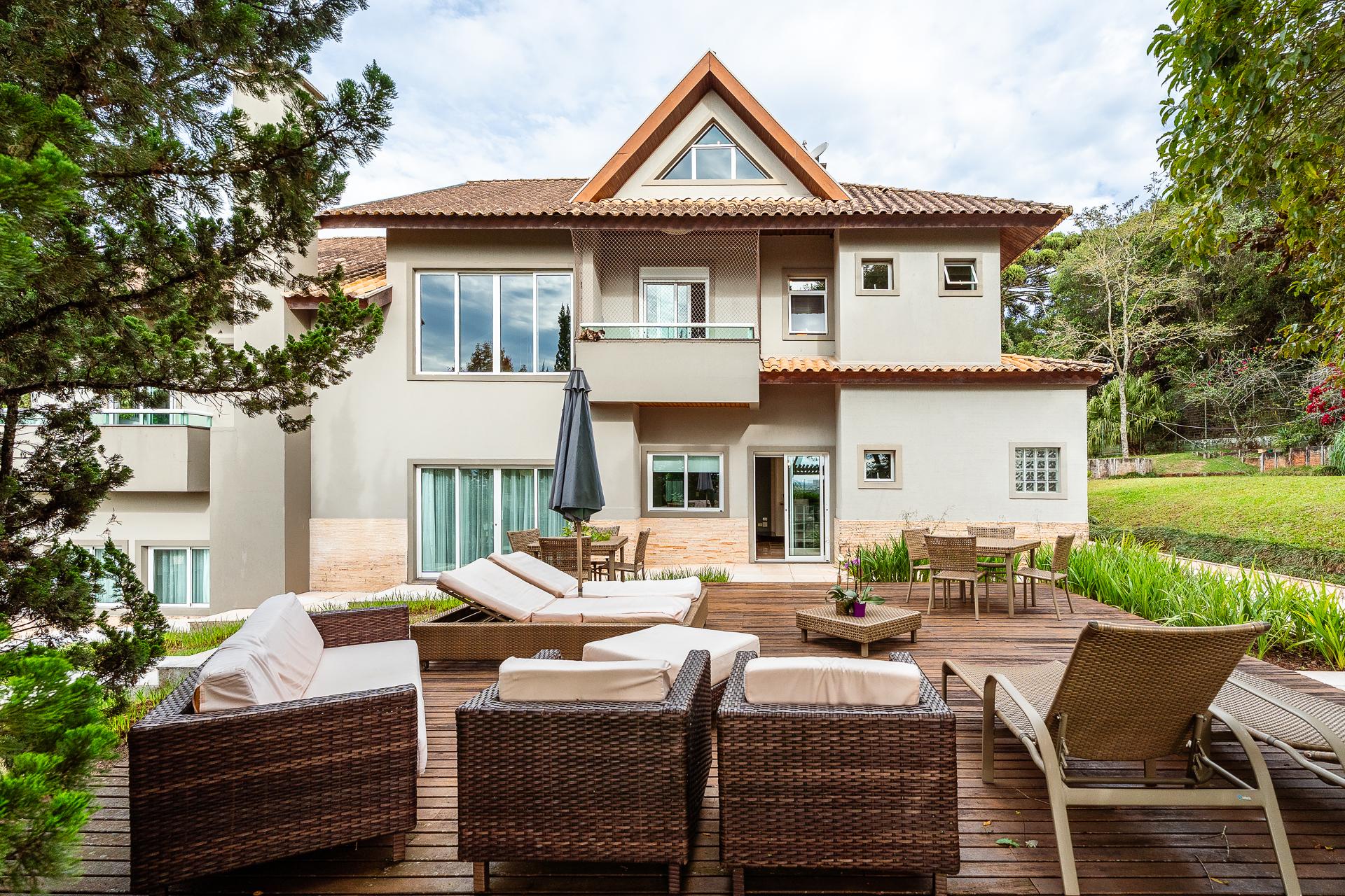 APTO PINHAIS- Cond Graciosa Glub, 02 qtos, vaga coberta, 7  an...