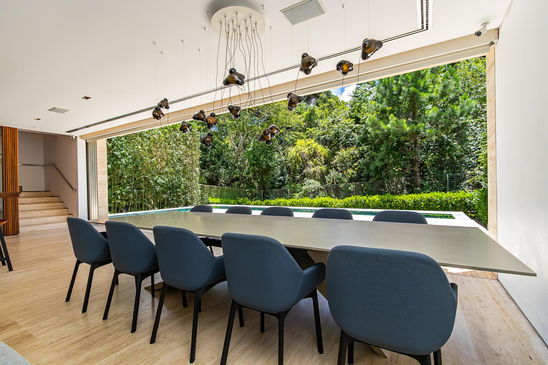 Lindo Sobrado Triplex no Bairro Semin?rio  3 Quartos, 2 Su?tes...