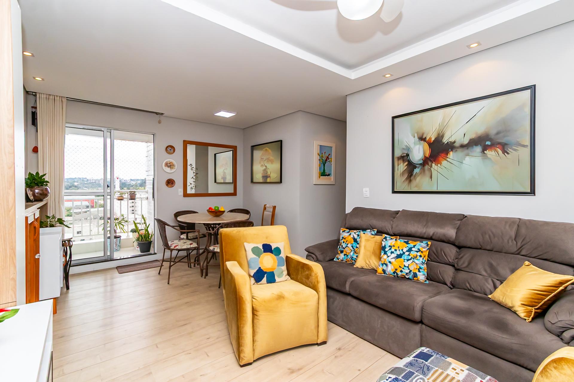 Lindo Sobrado de 2 Quartos no S?tio Cercado  Conforto, Espa?o ...