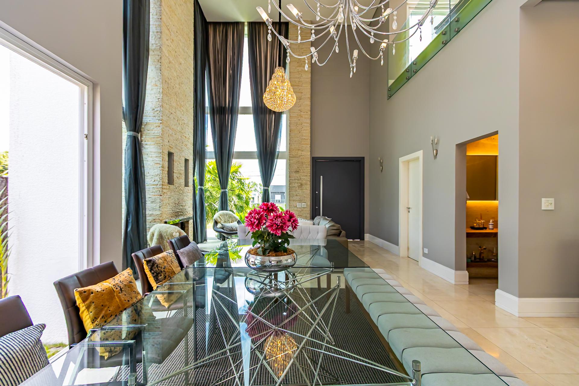 Casa à venda com 551m2, Alphaville Graciosa, PINHAIS - PR