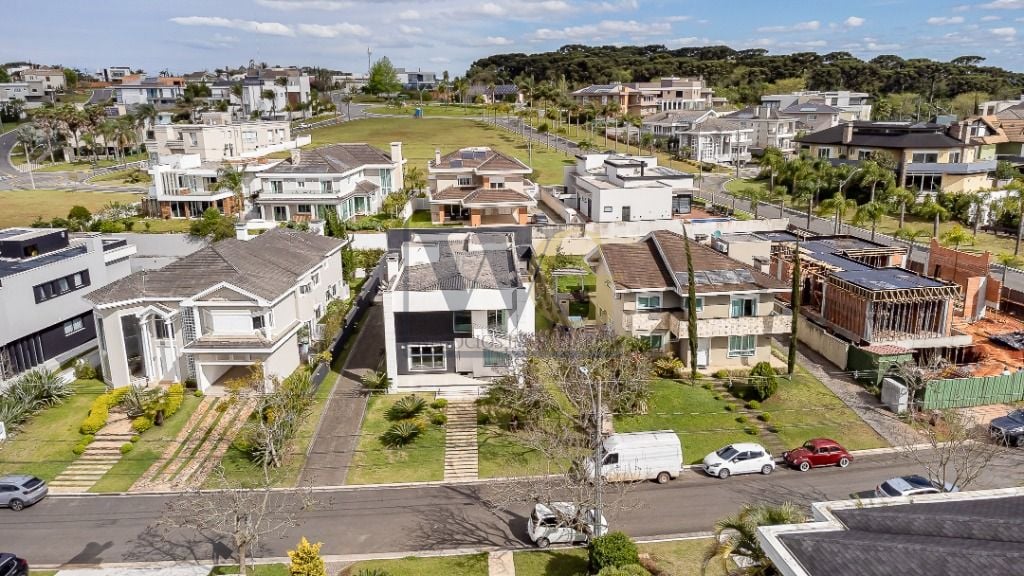 Casa com 4 dormitórios à venda, 440 m  por R  3.500.000,00 - A...