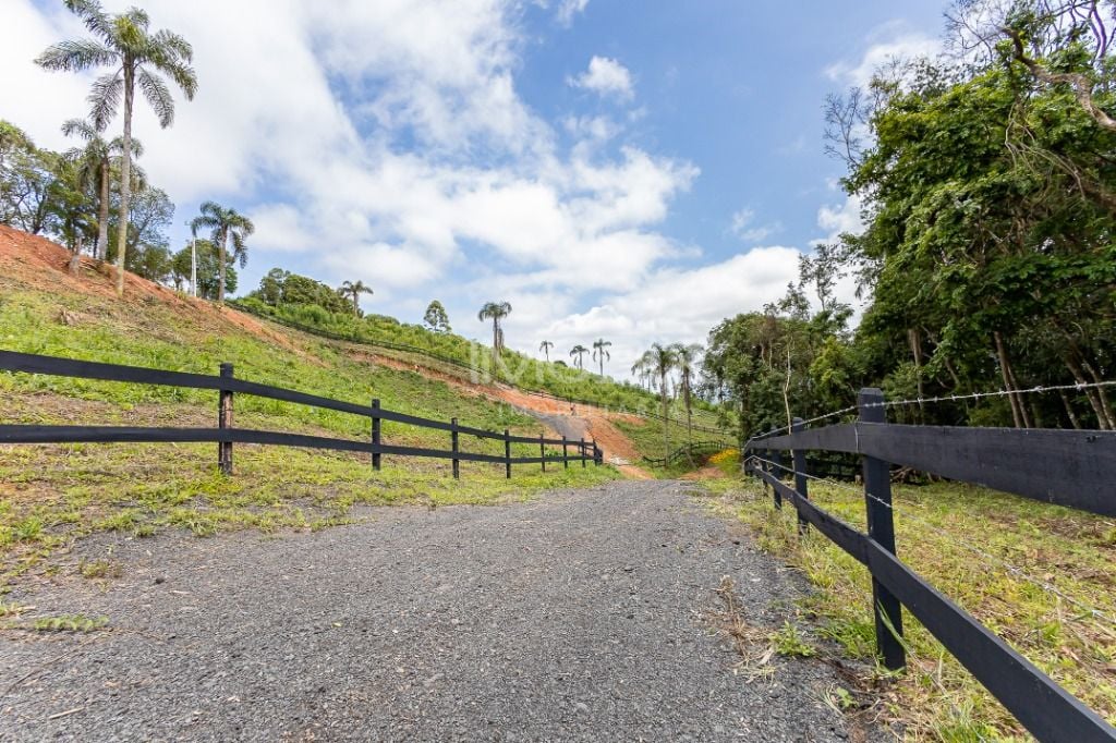 Chácara com 1 dormitório à venda, 20000 m  por R  549.000,00 -...