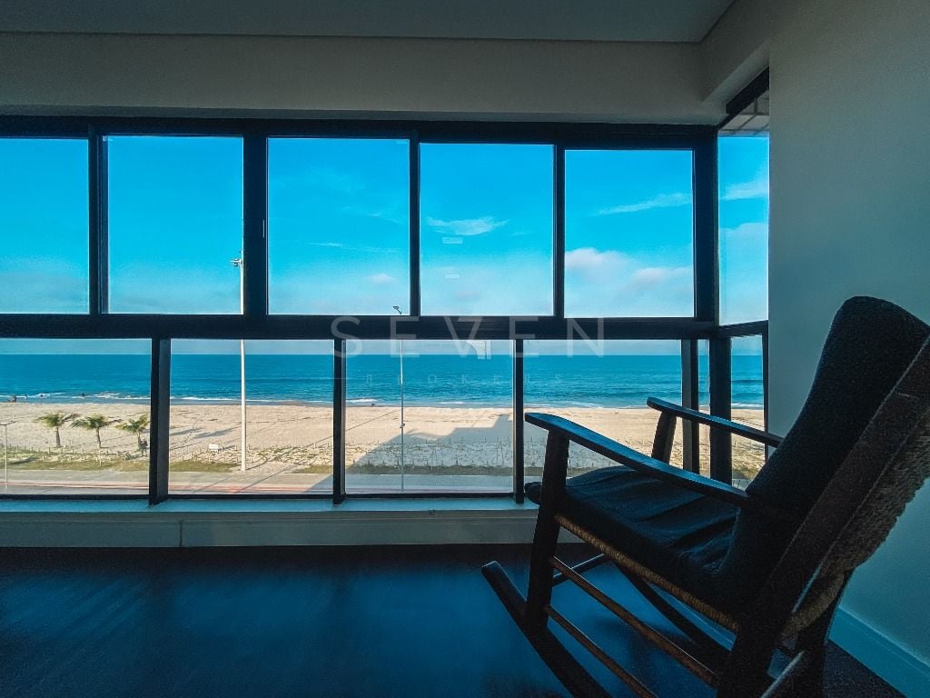 Cobertura com 3 dormitórios à venda, 208 m  por R  1.620.000,0...