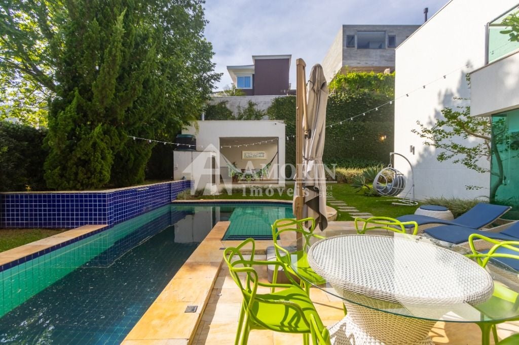 Casa com 5 dormitórios para venda ou locação no Alphaville Gra...