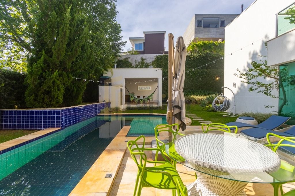 Casa com 5 dormitórios para venda ou locação no Alphaville Gra...