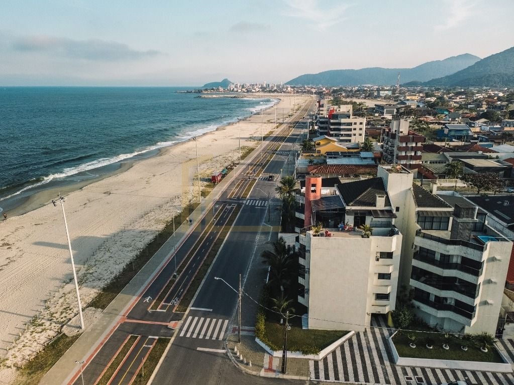 Cobertura com 3 dormitórios à venda, 208 m  por R  1.620.000,0...