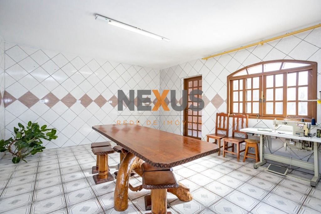 Sobrado com 5 dormitórios à venda,363.00 m , SAO JOSE DOS PINH...