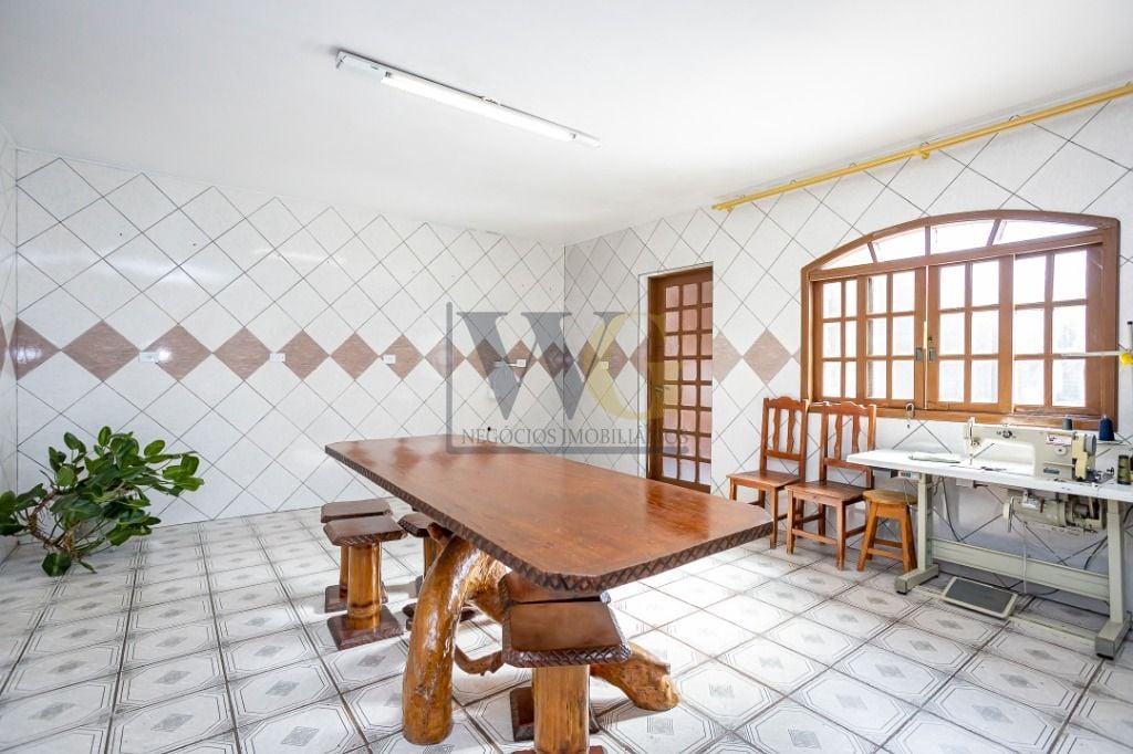 Sobrado com 5 dormitórios à venda,363.00 m , SAO JOSE DOS PINH...