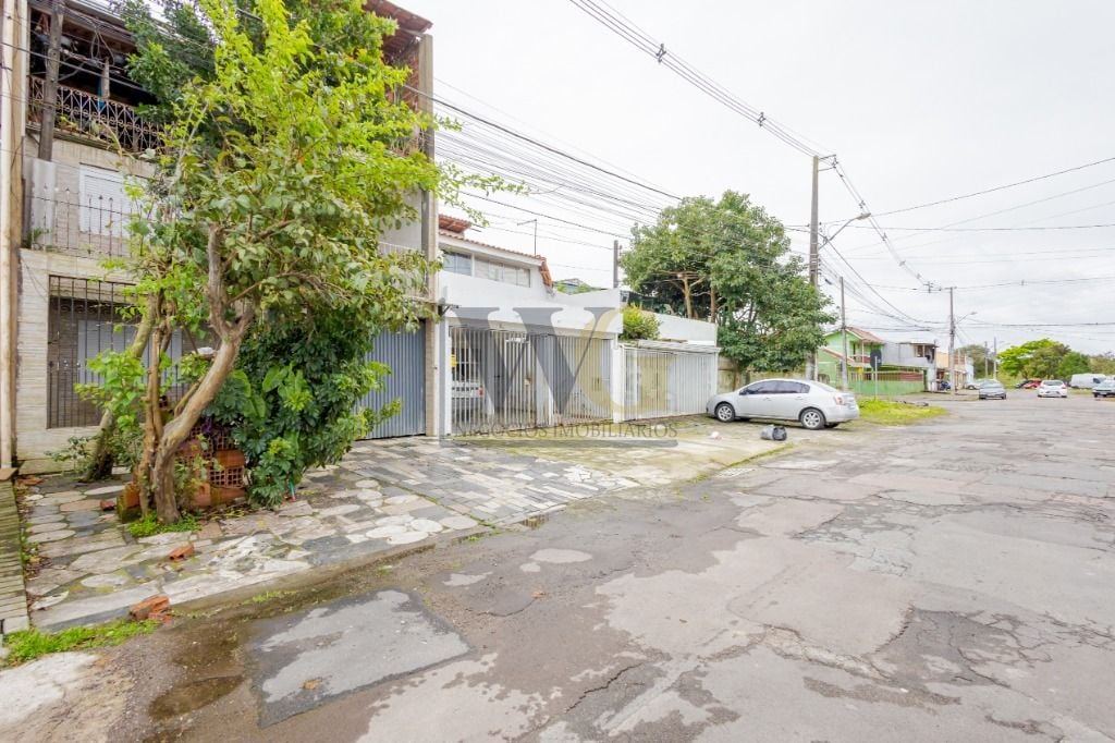 Sobrado com 3 dormitórios à venda, 96 m  por R  385.000,00 - B...