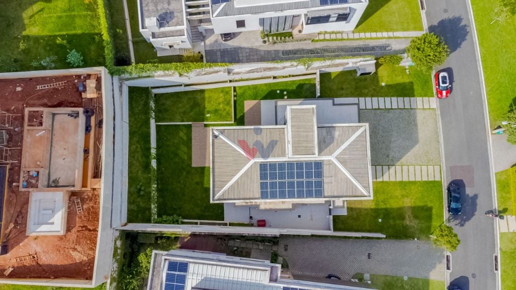 Casa com 4 dormitórios à venda, 370 m  por R  3.990.000,00 - A...