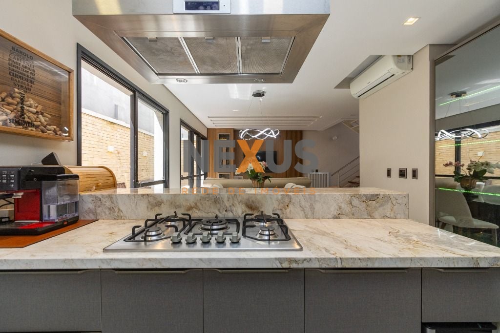 Casa em condominio prox Barigui , 266 m  por R  1.899.000,00  ...