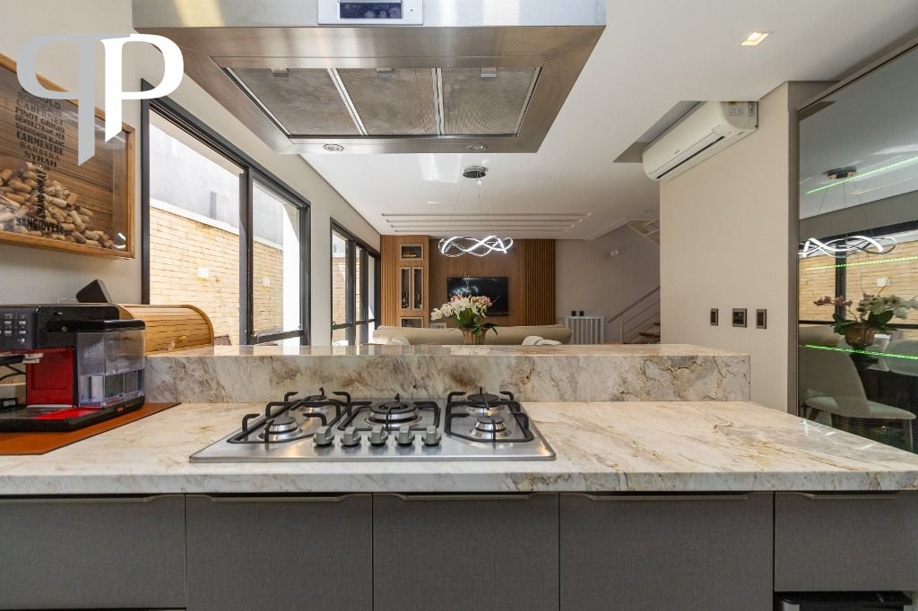 Casa com 3 dormitórios à venda, 266 m  por R  1.899.000,00 - S...