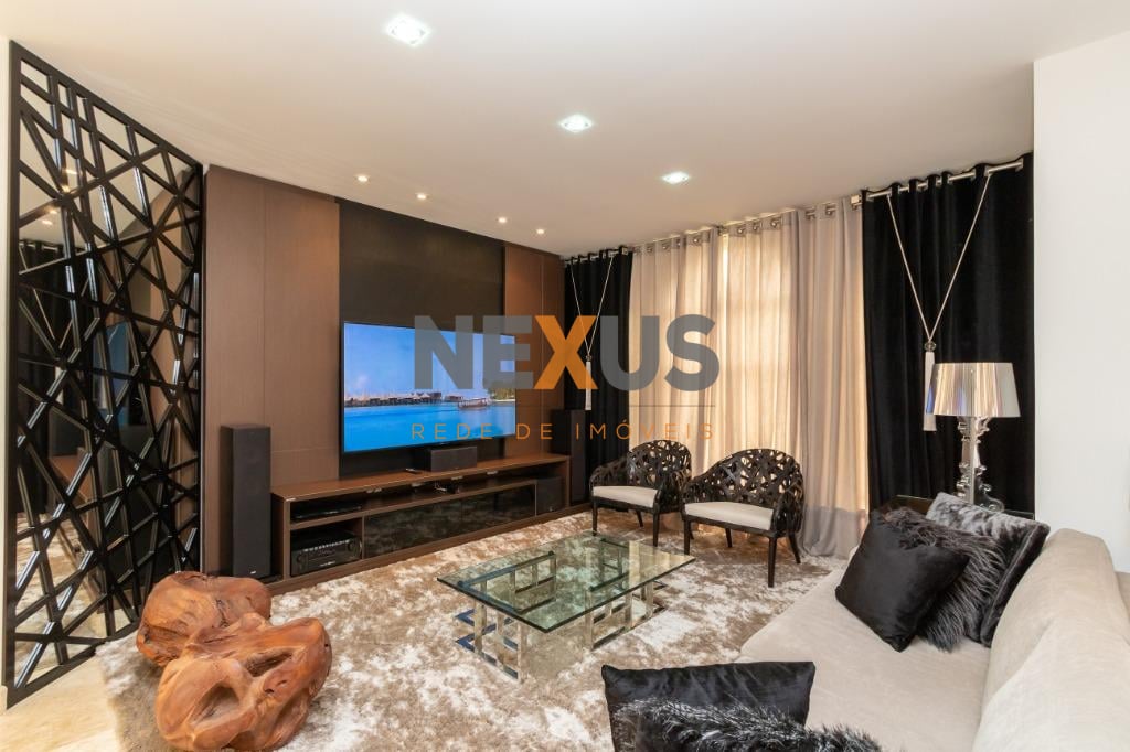 Casa com 4 dormitórios à venda, 700 m  por R  7.300.000,00 - A...