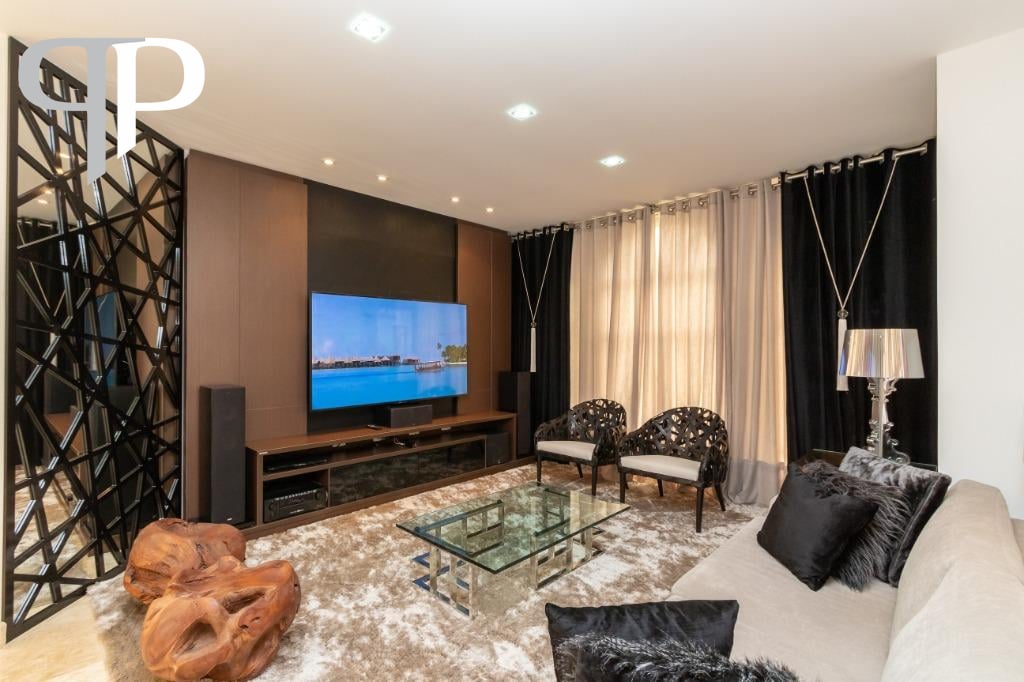 Casa com 4 dormitórios à venda, 700 m  por R  7.300.000,00 - A...