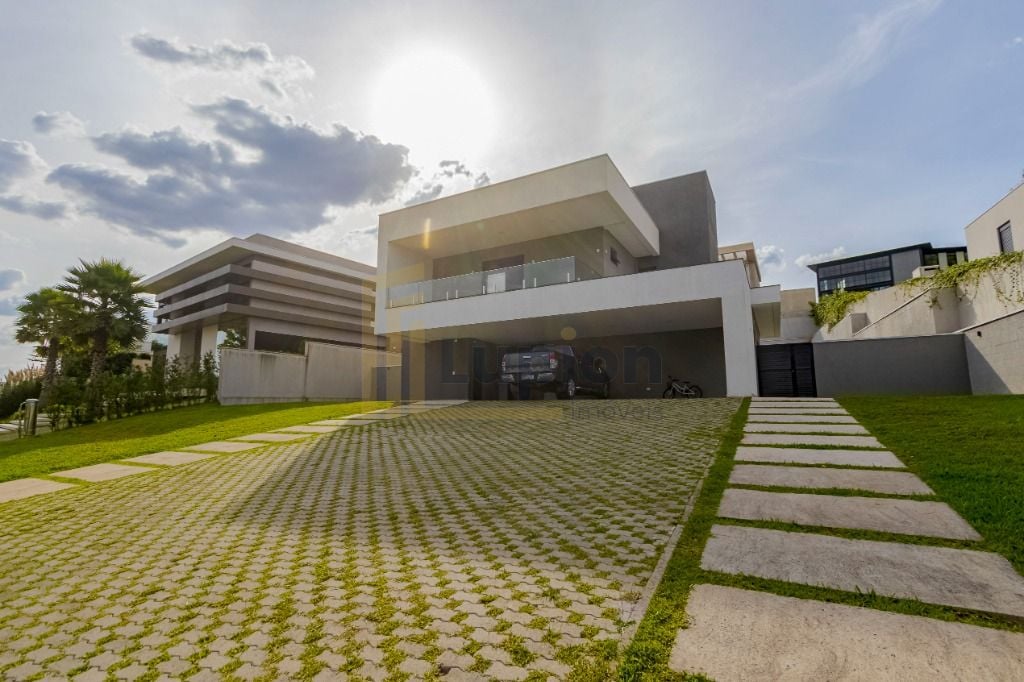 Casa com 4 dormitórios à venda, 370 m  por R  3.990.000,00 - A...