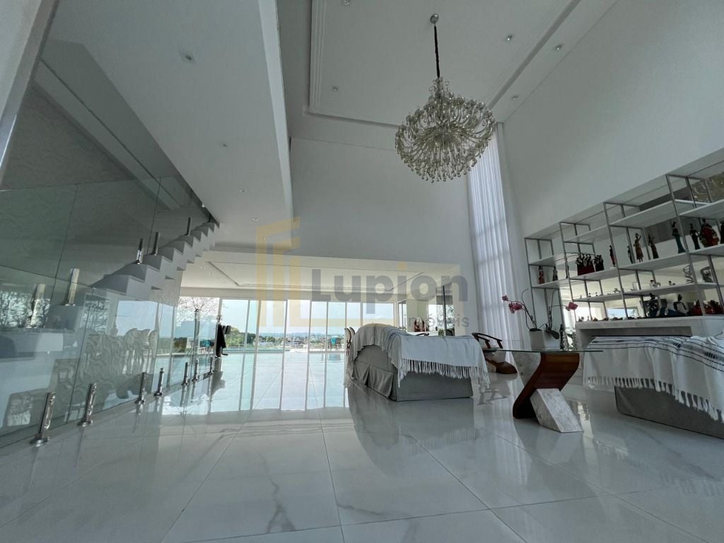 Casa com 4 suítes à venda no Alphaville Graciosa - Pinhais PR