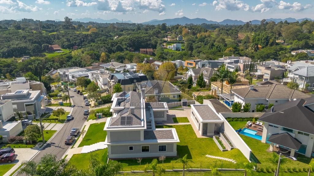 Casa com 4 dormitórios à venda, 596 m  por R  9.500.000,00 - A...