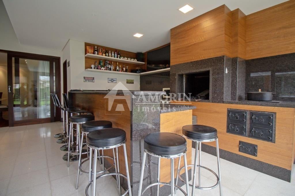 Casa com 4 dormitórios à venda, 427 m  por R  3.350.000,00 - A...