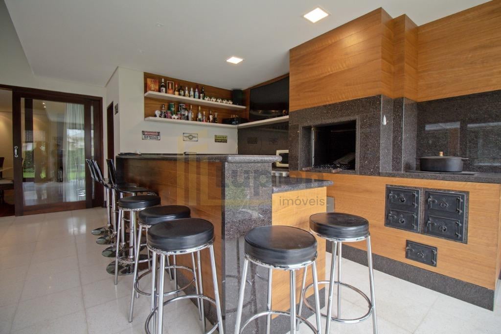 Casa com 4 dormitórios à venda, 427 m  por R  3.350.000,00 - A...