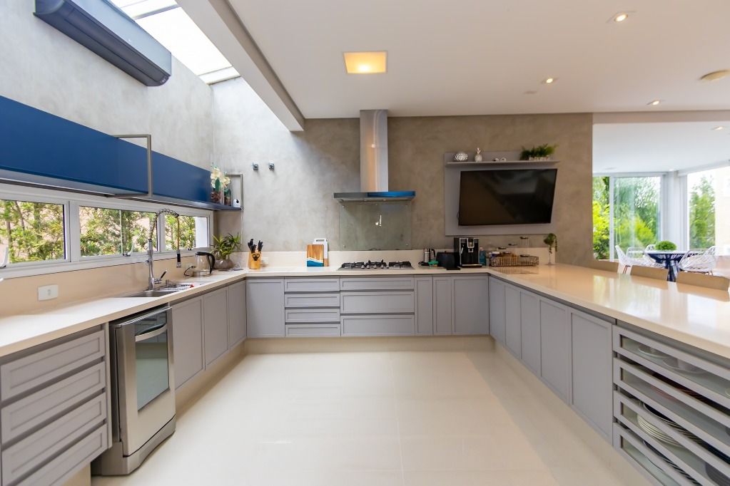 Casa com 5 dormit?rios ? venda no Alphaville Graciosa - Pinhai...