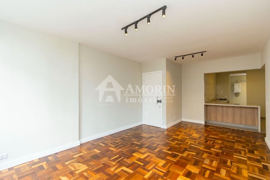 Apartamento com 3 dormitórios à venda, R  674.000 - Cabral - C...