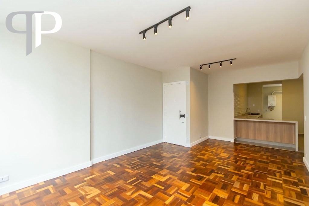 Apartamento com 3 dormitórios à venda, 699000 - Cabral - Curit...