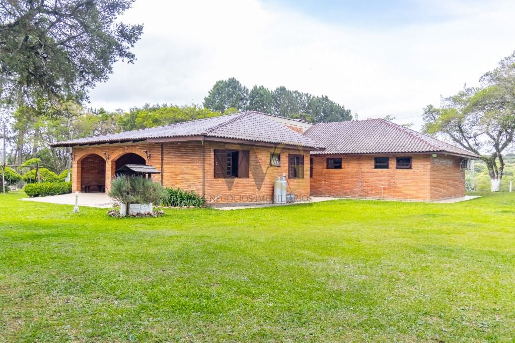 Chácara com 4 dormitórios à venda, 50496 m  por R  5.250.000,0...