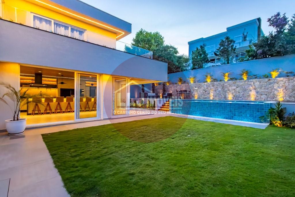 Casa com 4 suítes 464 m2 à venda no Alphaville Graciosa - Pinhais PR