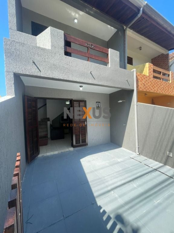 Sobrado com 2 dormitórios à venda, 82 m² por R$ 368.000,00 - M...
